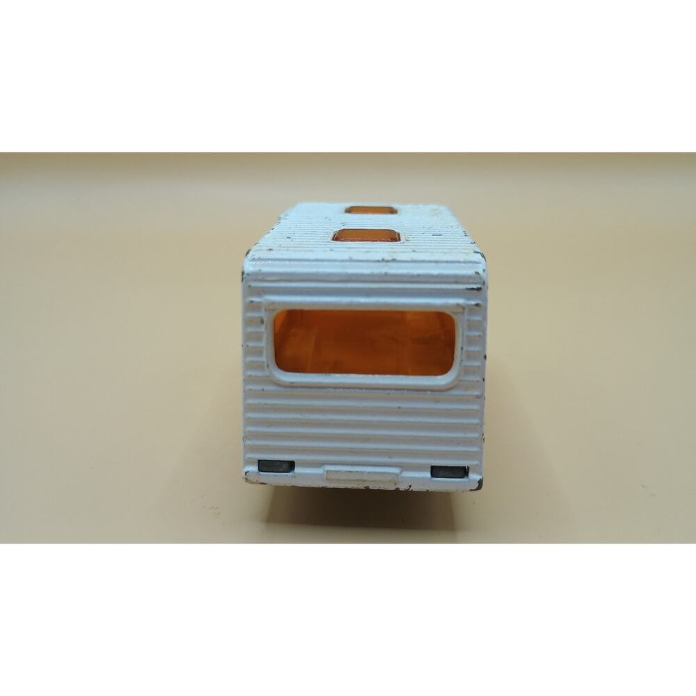 Vintage 1977 Matchbox Superfast No.31 Diecast 1/64 White Caravan Camper Trailer - Picture 3 of 5